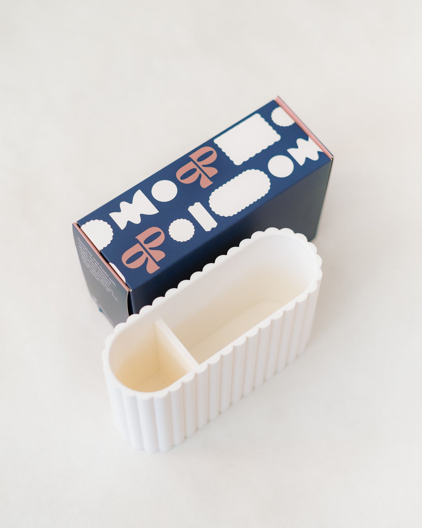 Scalloped Stationary Container