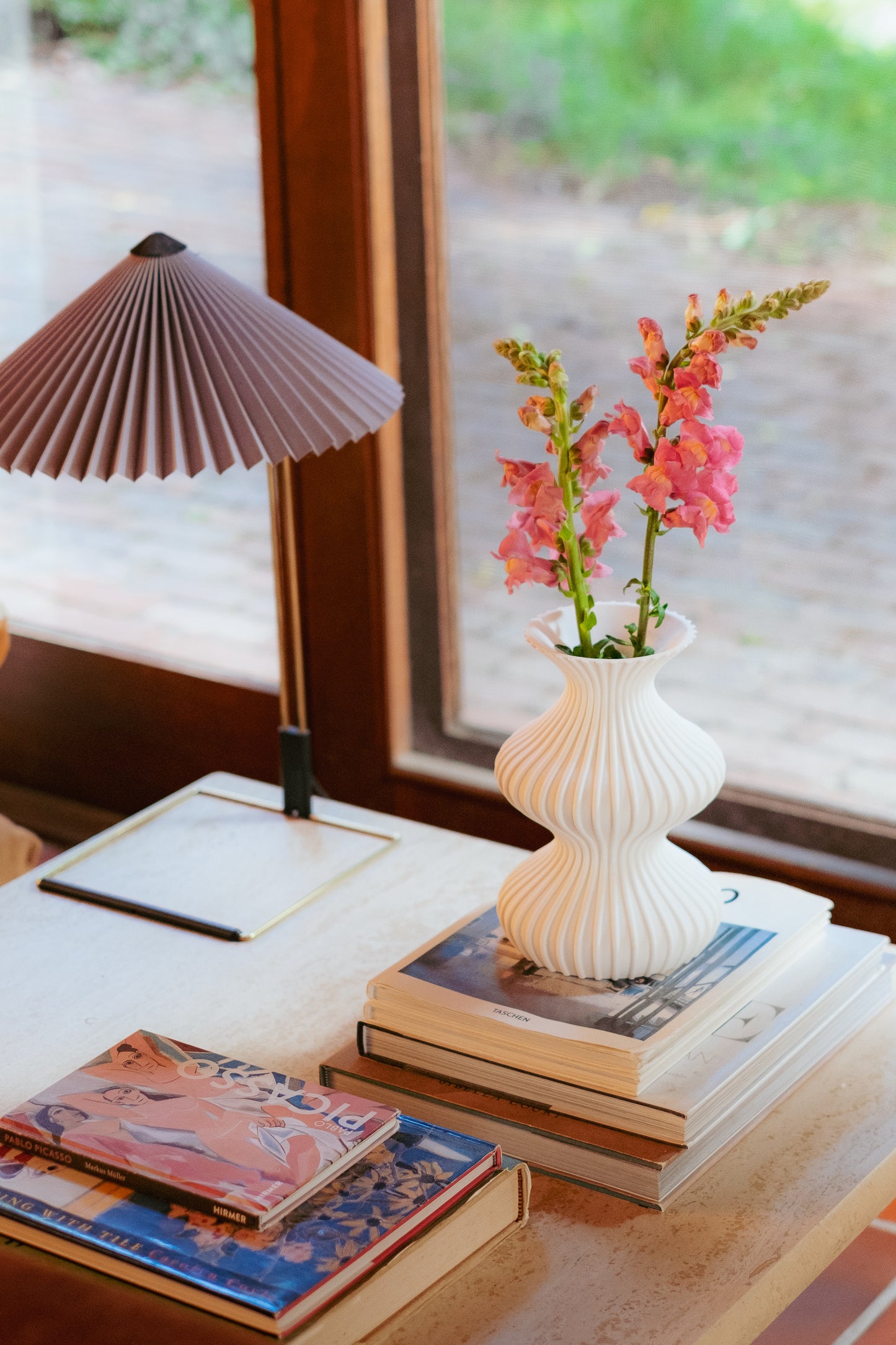 Illusion Vase