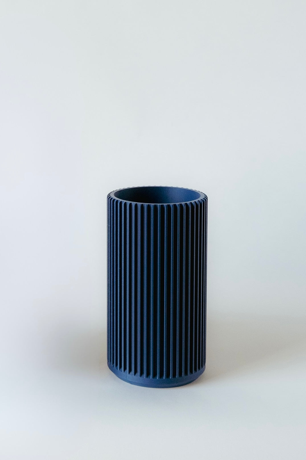 Ribbed Stationary Holder