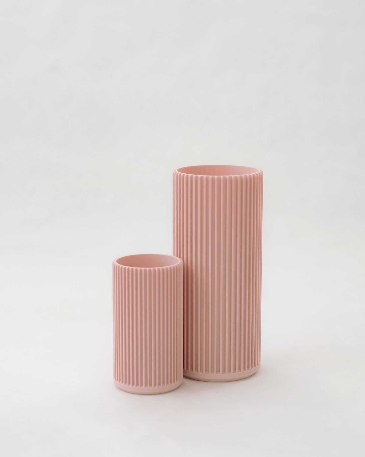 Ribbed Stationary Holder