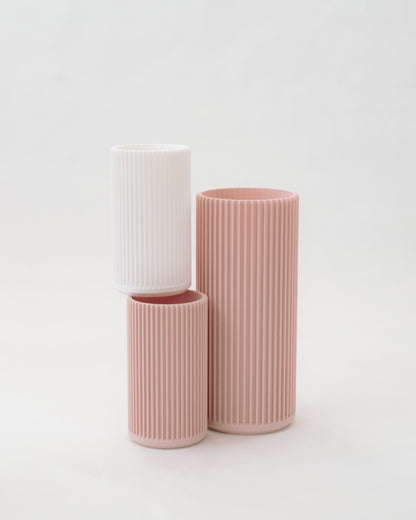 Ribbed Stationary Holder