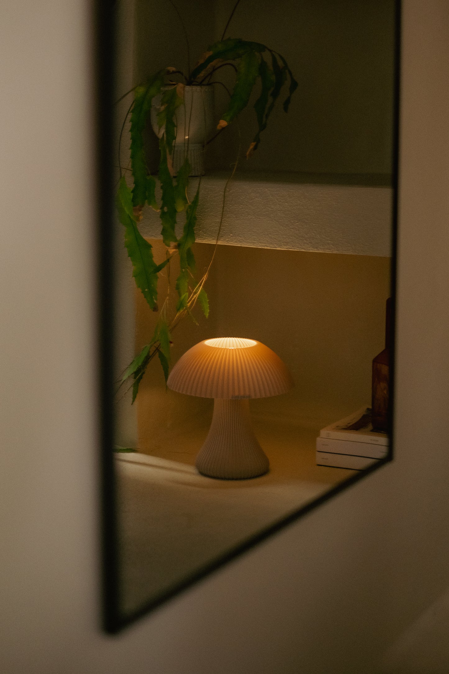 Luna Lamp - Fluted