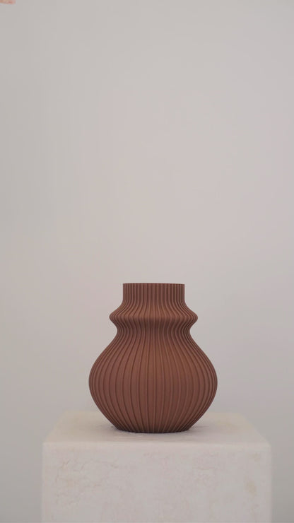 Gumnut Vase